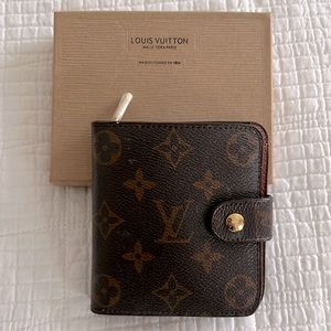Louis Vuitton monogram compact zip wallet with snap